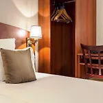 Hotel Des Arcades De - Grand Paris Sud 3*