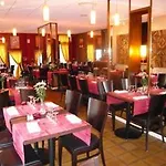 Des Arcades De - Grand Paris Sud 3*