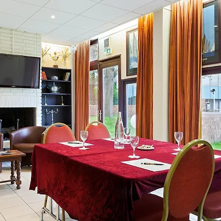 Des Arcades De - Grand Paris Sud 3*