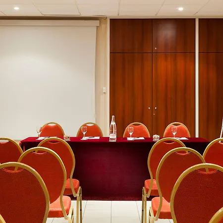 فندق Des Arcades De - Grand Paris Sud كياشاه