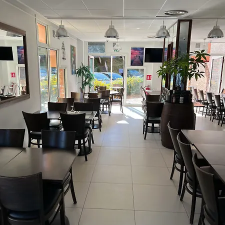 فندق Des Arcades De - Grand Paris Sud