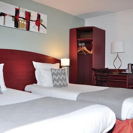 فندق Des Arcades De - Grand Paris Sud 3*