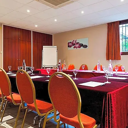 Des Arcades De - Grand Paris Sud Hotel 3*
