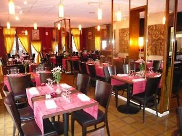 Des Arcades De - Grand Paris Sud 3*