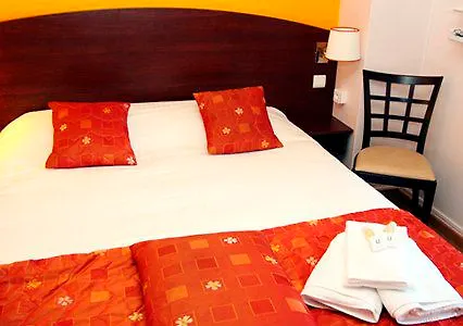 فندق Des Arcades De - Grand Paris Sud كياشاه