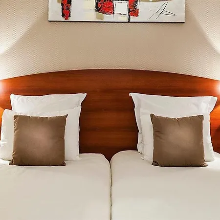 Des Arcades De - Grand Paris Sud Hotel 3*